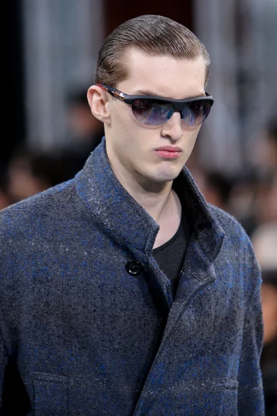 Look 7
